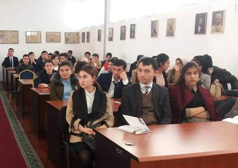 Открытый мастер-класс «Русский язык: читаем, слушаем, смотрим» в Таджикистане