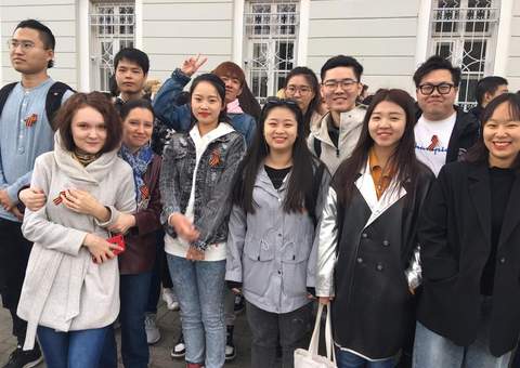 Иностранные студенты приняли участие в марше Победы в КФУ